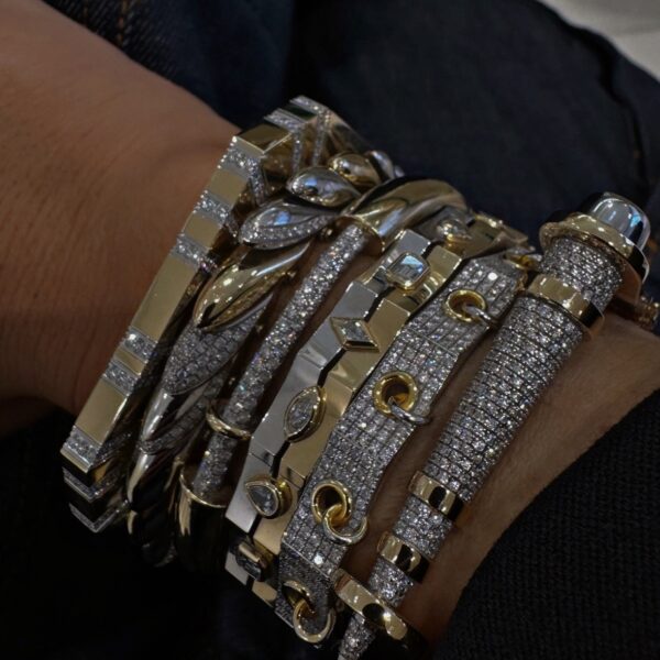 BANGLE HORN PAVE - Rainbow K BANGLE HORN PAVE - Rainbow K
