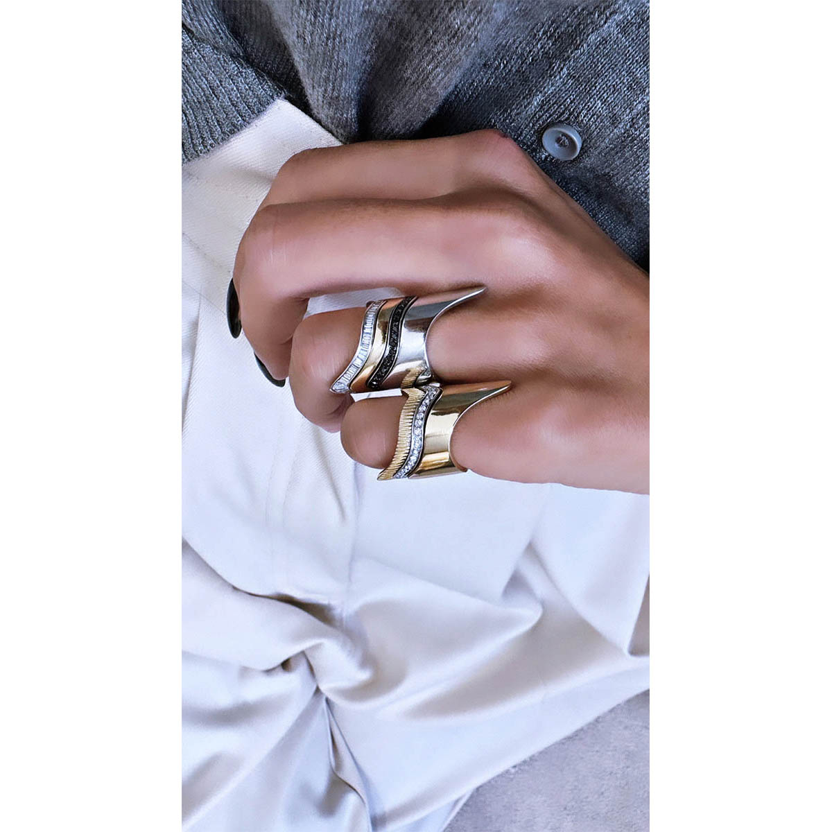 RING RAINBOW WHITE AND STRIATED 2